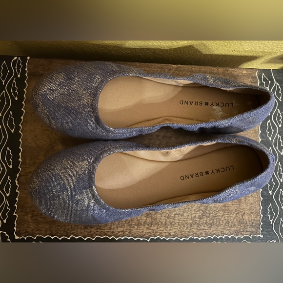 NEW Women’s Lucky Brand ballet shoes - purple with a goldish accent - size 11 - Picture 6 of 15